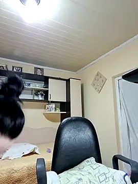 Snapshot of Soffy_Skye chatting on 02-01-26, 04:44 Soffy Skye online show from 02-01-26, 04:44