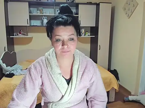 Snapshot of Soffy_Skye chatting on 02-02-26, 04:44 Soffy Skye online show from 02-02-26, 04:44