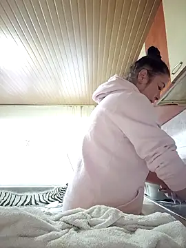 Snapshot of Soffy_Skye chatting on 02-28-26, 07:31 Soffy Skye online show from 02-28-26, 07:31