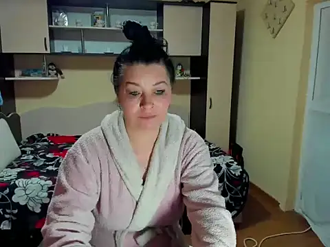 Snapshot of Soffy_Skye chatting on 03-11-26, 05:02 Soffy Skye online show from 03-11-26, 05:02