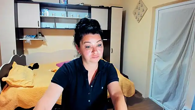 Soffy Skye online show from 06-06-26, 04:06