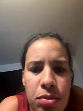 Snapshot of 1989ladiva chatting on 10-13-25, 07:19 1989ladiva online show from 10-13-25, 07:19