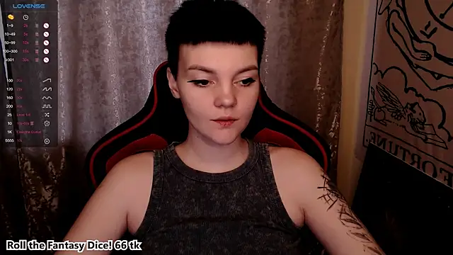 Snapshot of KrisNeal chatting on 12-04-25, 10:13 KrisNeal online show from 12-04-25, 10:13