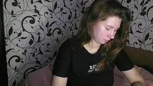 YourEmilie online show from 10-31-25, 05:47