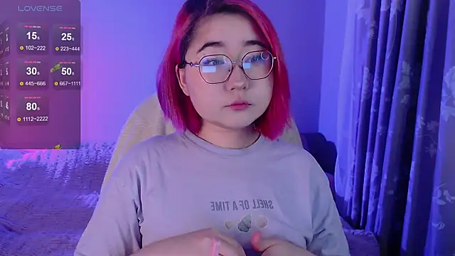 Sexy Peachy online show from 10-13-25, 08:36