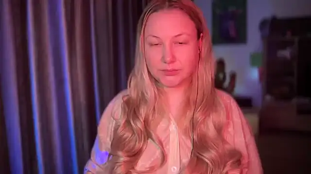 BikiHellena online show from 04-28-26, 05:23