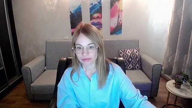 Snapshot of shy_hot_cat chatting on 10-03-25, 08:33 shy hot cat online show from 10-03-25, 08:33