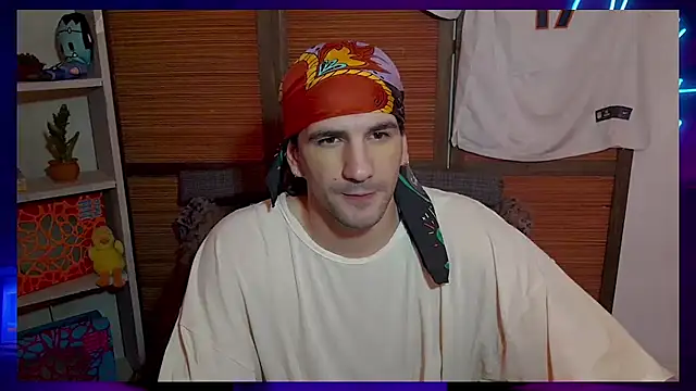 Snapshot of ObeyLust chatting on 09-30-25, 10:09 ObeyLust online show from 09-30-25, 10:09