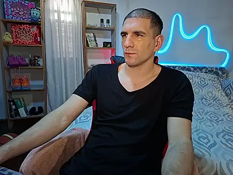 Snapshot of ObeyLust chatting on 11-20-25, 06:51 ObeyLust online show from 11-20-25, 06:51