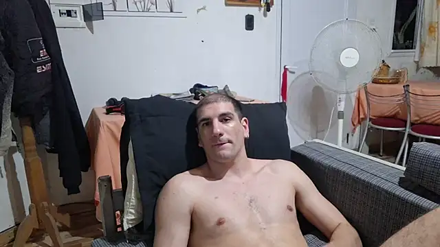 Snapshot of ObeyLust chatting on 11-28-25, 12:57 ObeyLust online show from 11-28-25, 12:57