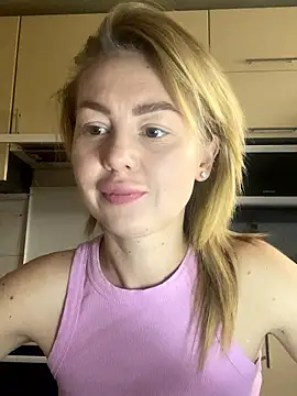 MartaLuna  online show from 11-18-25, 11:58