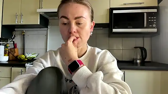 MartaLuna  online show from 04-23-26, 03:03