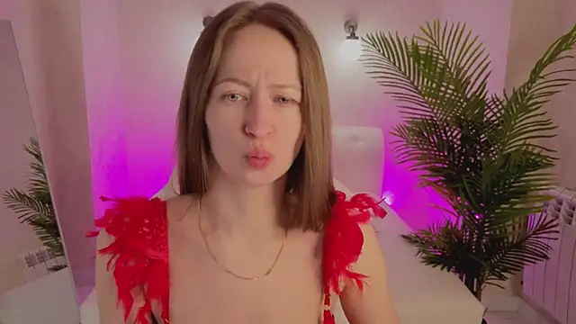 Snapshot of bella_li__ chatting on 01-14-26, 01:11 bella li online show from 01-14-26, 01:11