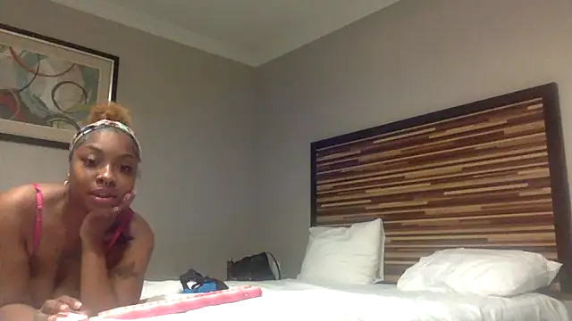 Cocochanel4567 online show from 12-04-25, 09:07