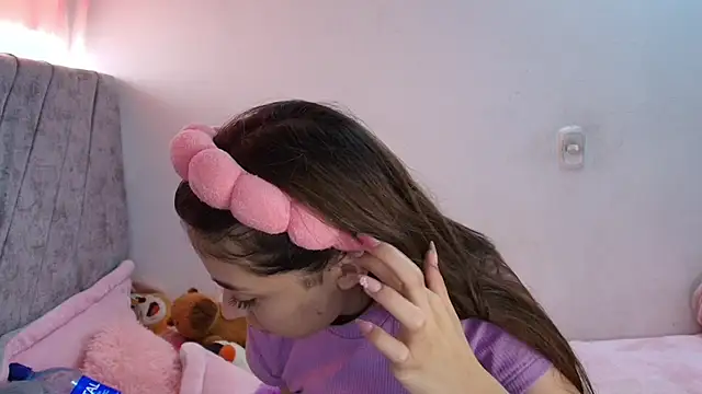 Snapshot of kimmy_vegga2 chatting on 09-29-25, 03:17 kimmy vegga2 online show from 09-29-25, 03:17