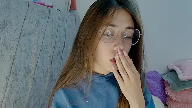 Snapshot of kimmy_vegga2 chatting on 10-19-25, 05:08 kimmy vegga2 online show from 10-19-25, 05:08