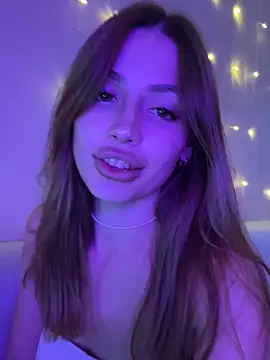 Elizabeth Tay online show from 10-16-25, 06:09