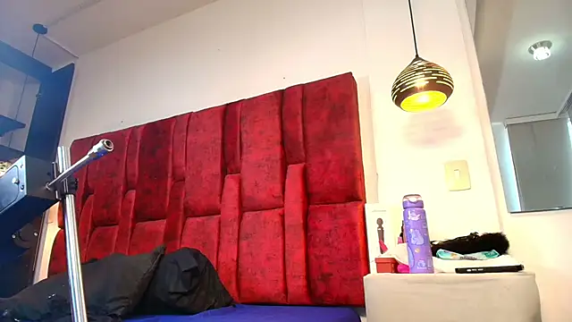 emma hearths online show from 11-13-25, 07:02