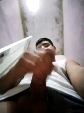 Snapshot of reycam97 chatting on 03-04-26, 04:51 reycam97 online show from 03-04-26, 04:51