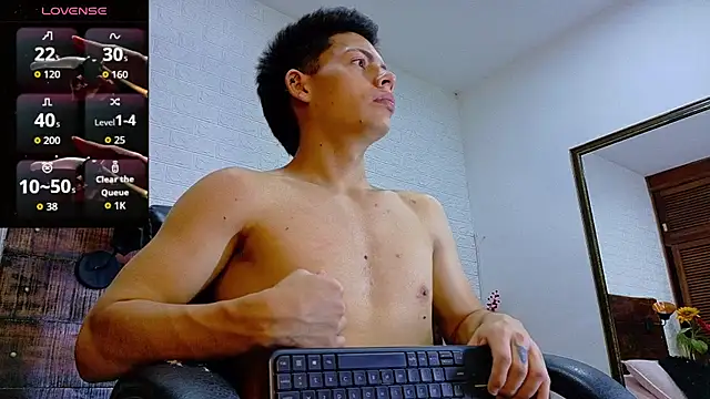 Snapshot of JhosuaVega chatting on 10-18-25, 07:14 JhosuaVega online show from 10-18-25, 07:14