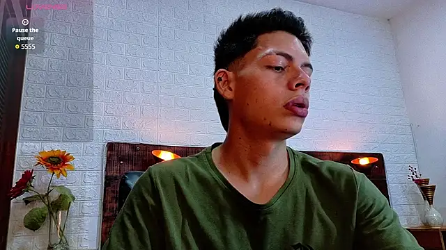 Snapshot of JhosuaVega chatting on 11-14-25, 10:07 JhosuaVega online show from 11-14-25, 10:07