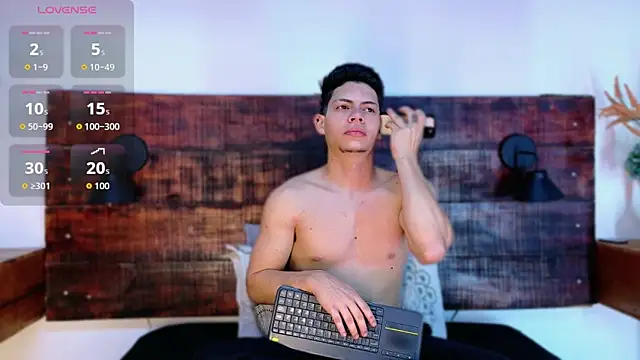 Snapshot of JhosuaVega chatting on 02-06-26, 02:05 JhosuaVega online show from 02-06-26, 02:05