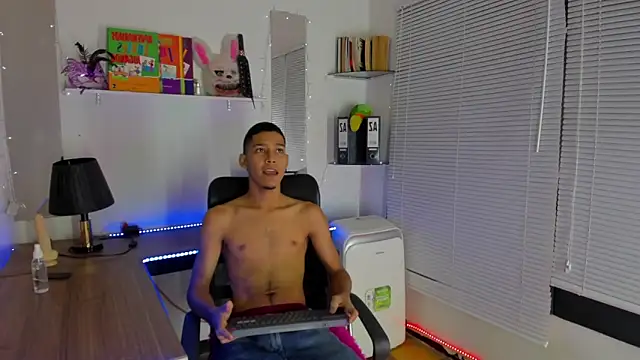 xxKamadevaxx online show from 10-03-25, 12:46