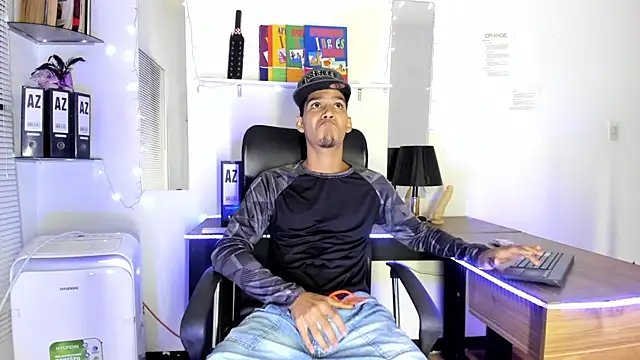 xxKamadevaxx online show from 11-21-25, 12:37