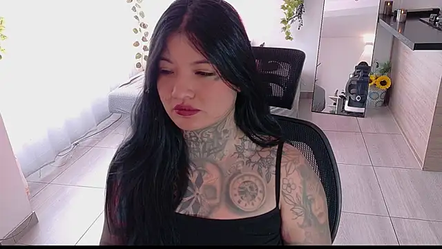 Unatatuada online show from 10-06-25, 05:43