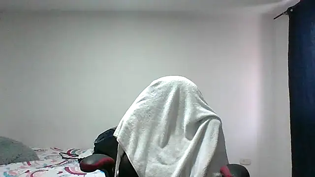 adri89-g online show from 03-06-26, 12:01