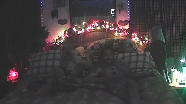 Snapshot of HarmoniousPhantasm3 chatting on 12-19-25, 11:12 HarmoniousPhantasm3 online show from 12-19-25, 11:12