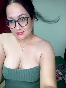 Snapshot of bellotasantos chatting on 09-19-25, 01:18 bellotasantos online show from 09-19-25, 01:18