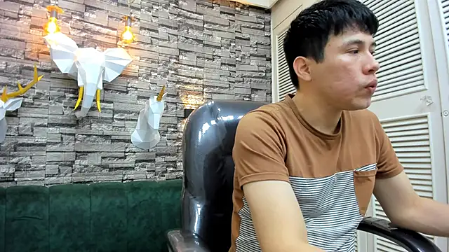 Nick Wolff online show from 10-05-25, 08:18