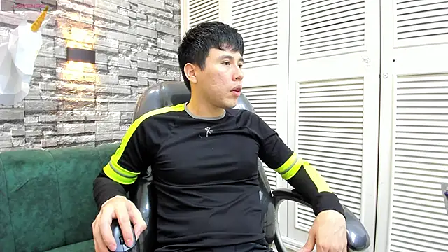 Nick Wolff online show from 11-21-25, 02:54