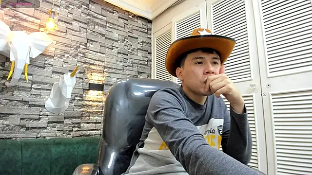 Nick Wolff online show from 11-27-25, 02:57