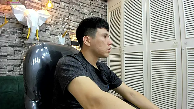 Nick Wolff online show from 11-30-25, 04:16