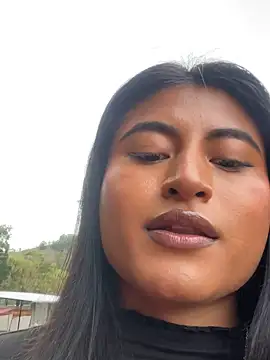 Michelle Narvaez online show from 03-25-26, 10:05