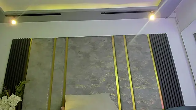 AishaValcazar online show from 03-06-26, 03:58