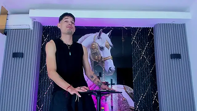 Iam Steven online show from 11-26-25, 03:24