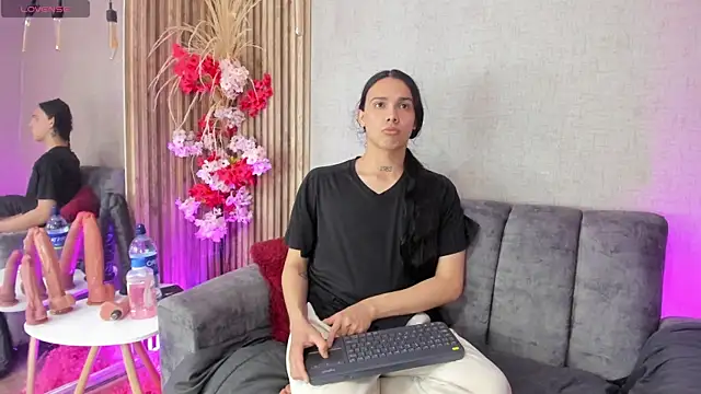 Almaazz online show from 04-18-26, 04:27