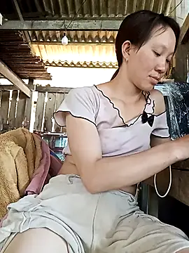 bonnie-00 online show from 04-13-26, 04:07