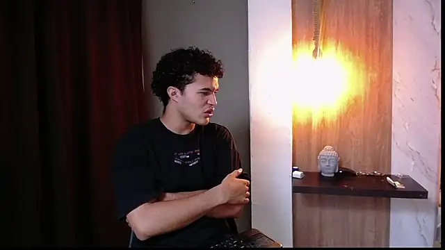 Snapshot of fire_drako_ chatting on 09-27-25, 04:39 fire drako online show from 09-27-25, 04:39