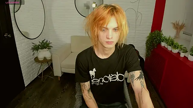 Snapshot of ArchiehalI chatting on 10-12-25, 08:30 ArchiehalI online show from 10-12-25, 08:30