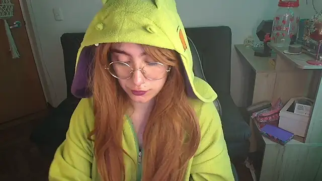 Snapshot of Miacatsito3 chatting on 11-07-25, 08:42 Miacatsito3 online show from 11-07-25, 08:42