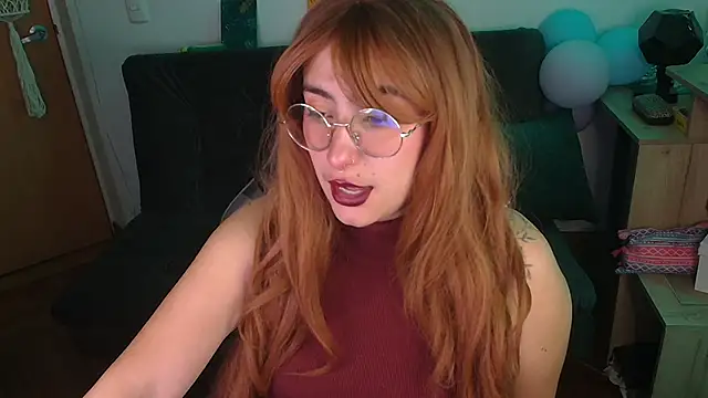 Snapshot of Miacatsito3 chatting on 12-03-25, 12:07 Miacatsito3 online show from 12-03-25, 12:07