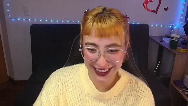 Miacatsito3 online show from 06-24-26, 09:03