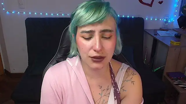 Miacatsito3 online show from 06-30-26, 02:56