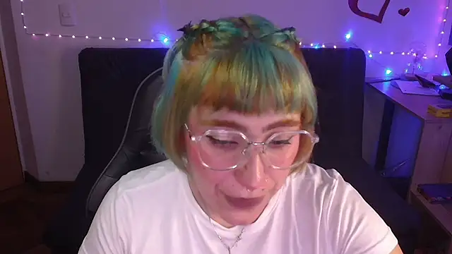 Miacatsito3 online show from 07-08-26, 12:26