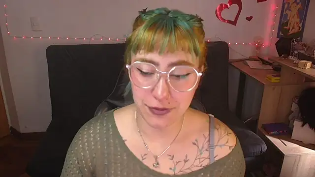 Miacatsito3 online show from 07-10-26, 06:54