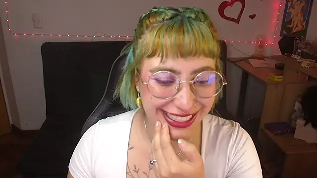 Miacatsito3 online show from 07-14-26, 01:41
